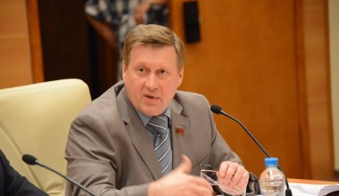 Мэр Новосибирска Анатолий Локоть передал депутатский мандат Вере Ганзя