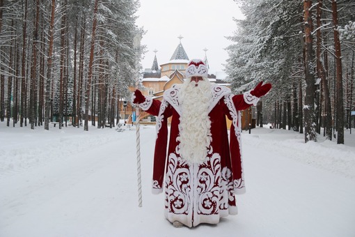 Дед Мороз обещает побриться в случае победы сборной России на мундиале