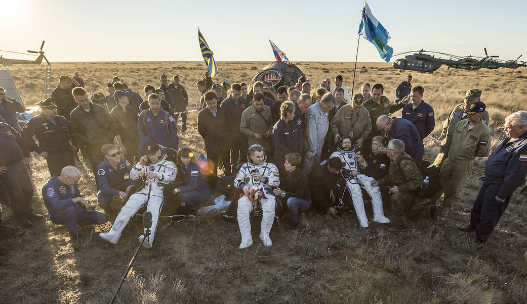 Экипаж МКС приземлился на территории Казахстана