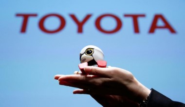 Робот-ребенок от Toyota спасет бездетных женщин