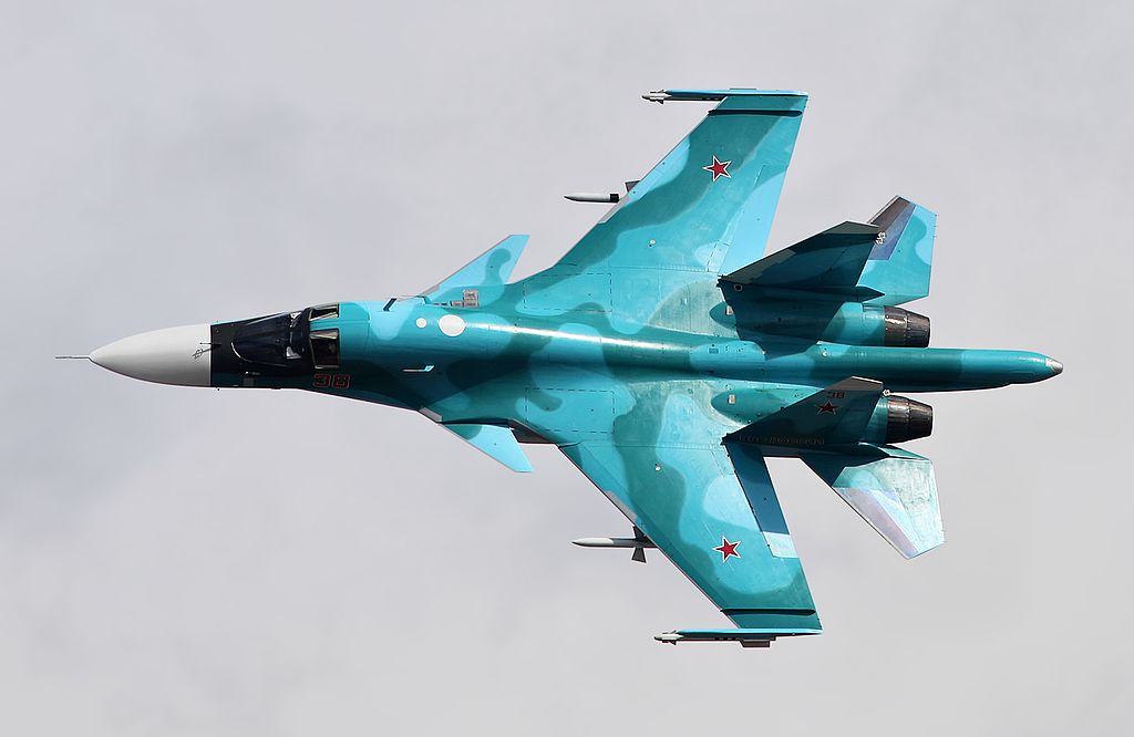 Новосибирский завод выпустил сверхточные бомбардировщики Су-34