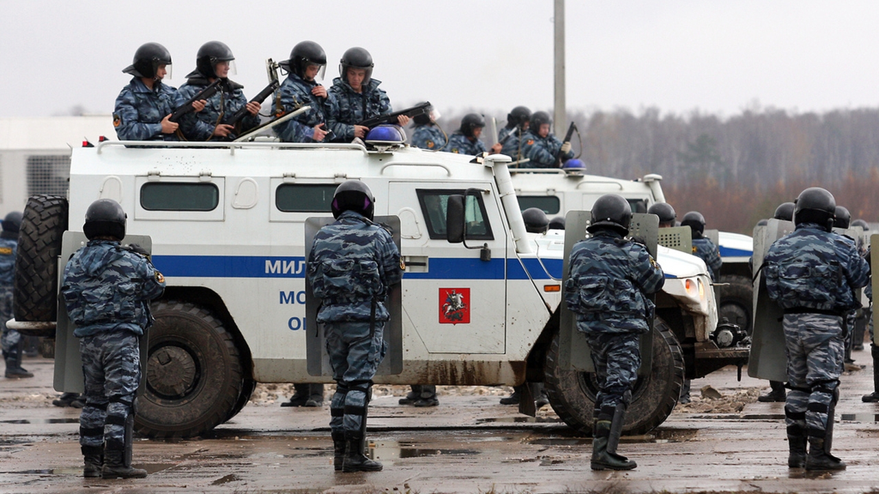 Полицейские задержали главарей иркутских бутлегеров