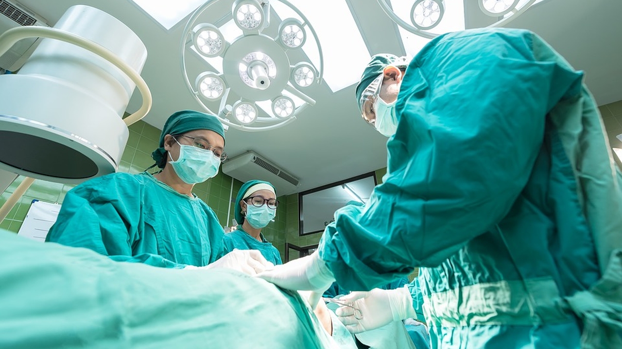 Новосибирские хирурги прооперировали ребенка с тяжелым пороком сердца