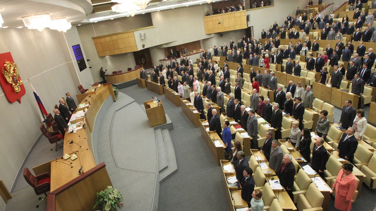 Депутаты Госдумы задыхаются в зале пленарных заседаний