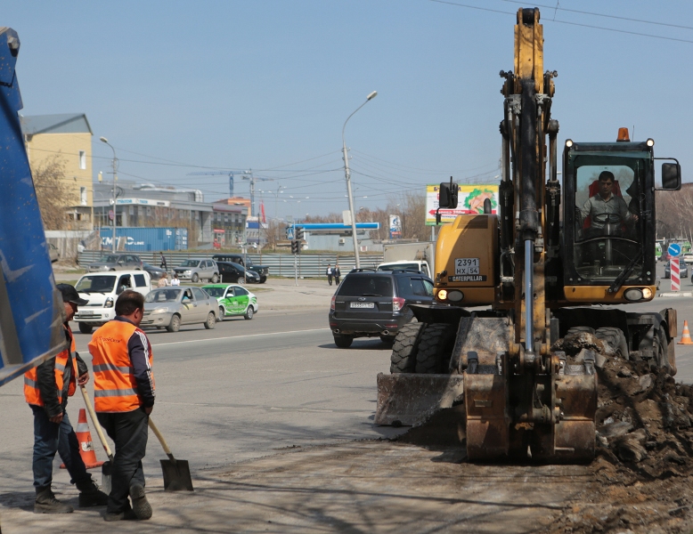 В Новосибирске приступили к ремонту дорог по программе БКД