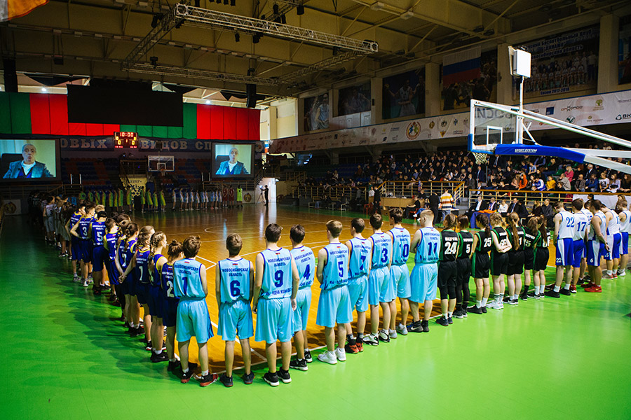 Александр Солодкин провел игры баскетбольной лиги школьников