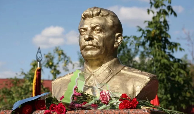 Сталин пропишется на Большевистской