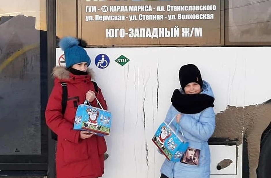 Уволены выгнавшие детей на мороз водитель и кондуктор автобуса