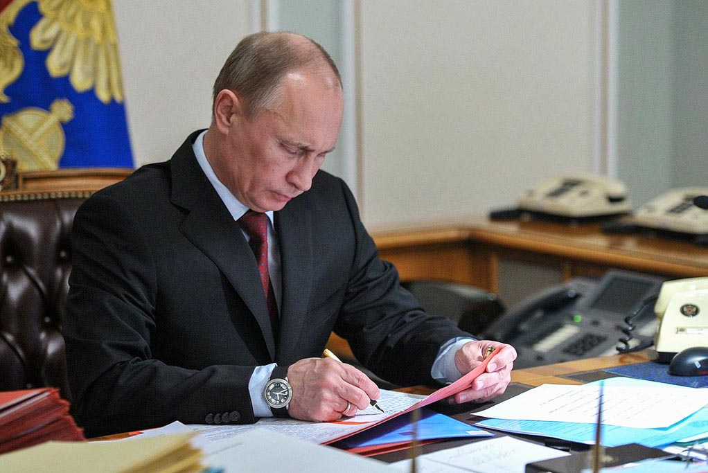 Путин снял с должности начальника новосибирских полицейских