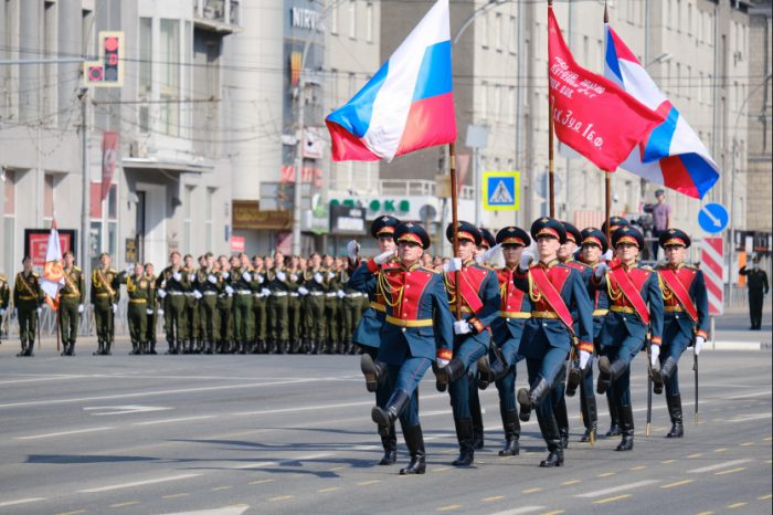 Военный парад в честь 75-летия Победы СССР в Великой Отечественной войне. Новосибирск, площадь Ленина, 24 июня 2020 года. 