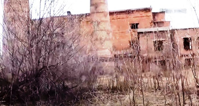 Заброшенная котельная на территории 118-го арсенала. Кадр из видеоблога Сталка и Доджа.