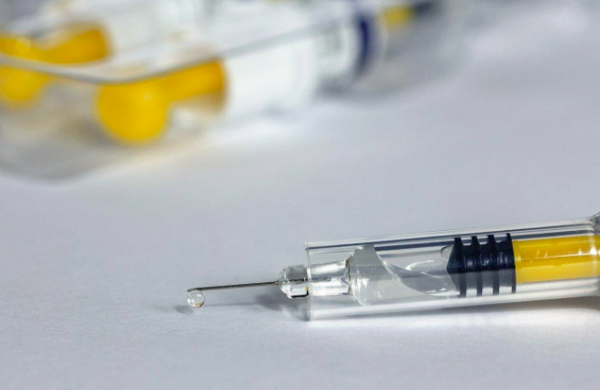 «Вектор» закончил клинические испытания вакцины от COVID