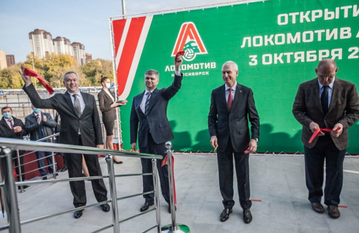 Губернатор НСО и министр спорта РФ открыли региональный волейбольный центр