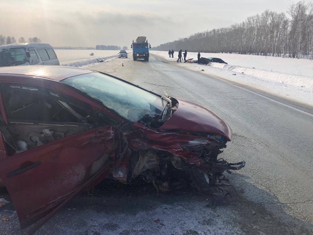 В Новосибирской области из-за ДТП погиб водитель и пострадал ребёнок