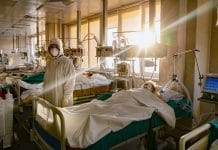 «Расслабляться рано»: Новосибирский ученый о возможности третьей волны COVIDа