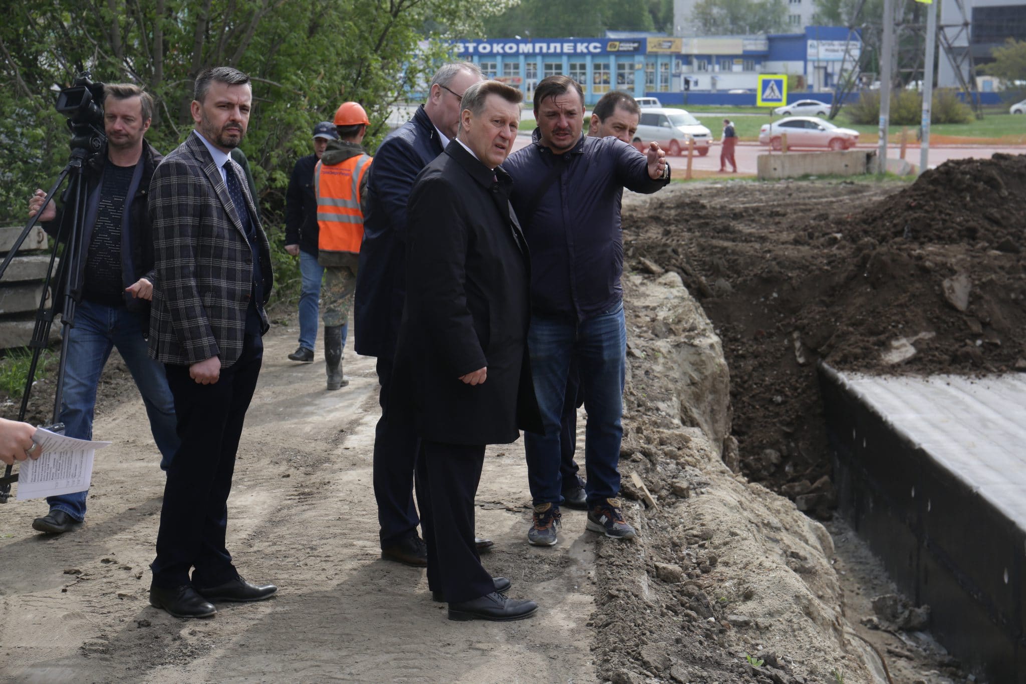 Сгк новосибирск. Бывшее Ульяновское ДРСУ 4. Прокурор с заключенным.