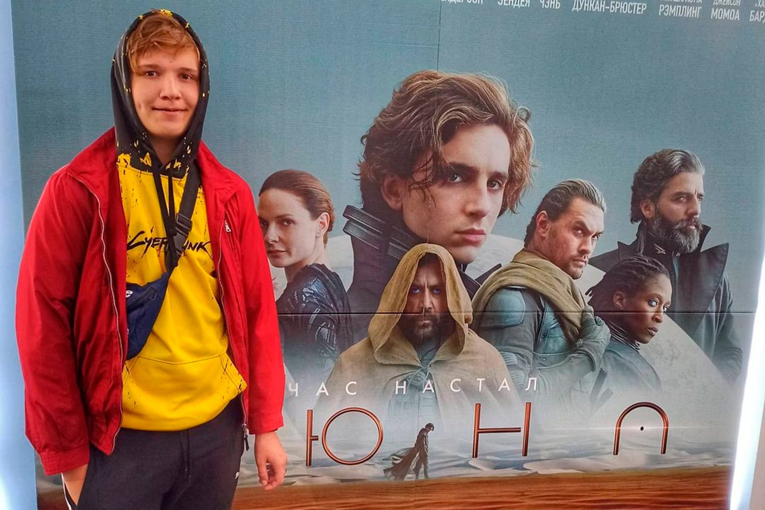 Одного из которых юного. Маколей калкин кевин. Маколей калкин (кевин маккаллистер). Одного из которых юного. Одного из которых юного.