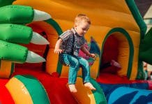 После проверки детских аттракционов в Новосибирске возбудили 13 дел