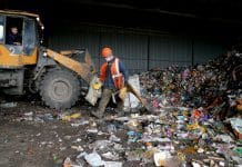 О рисках срыва мусорной реформы в Новосибирской области заявила КСП