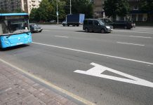 На семи улицах Новосибирска хотят сделать выделенки вместо парковок