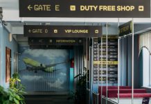 В новосибирской школе появился аэропорт