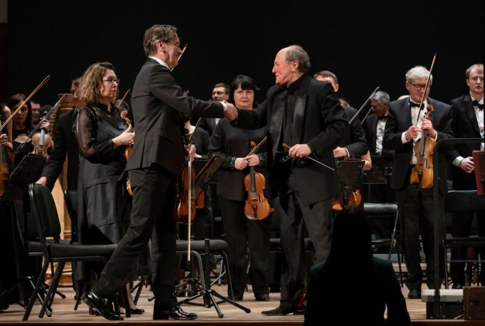 Марк Горенштейн с Новосибирским академическим оркестром. Фото Михаила Афанасьева
