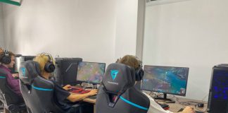 Первую в России официальную школу киберспорта открыли в Новосибирске