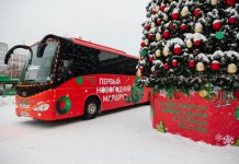 В Новосибирске запустили автобусы по «Первому новогоднему маршруту»