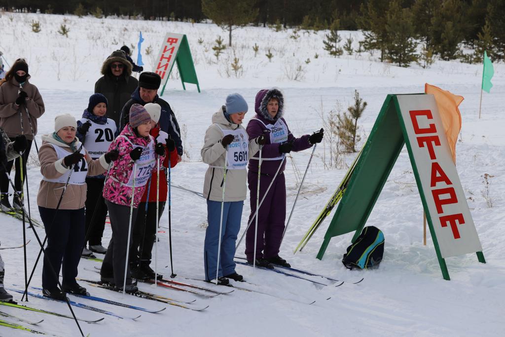 В «Командирской лыжне 2023» приняли участие около 200 лыжников-любителей