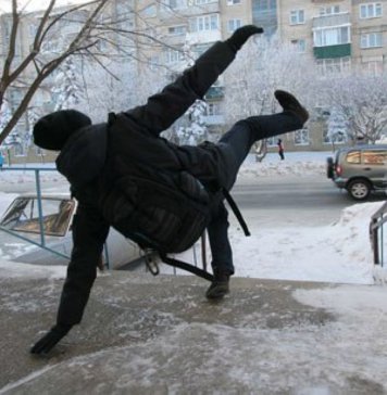 Около 300 жителей Новосибирска получили травмы из-за гололеда за неделю