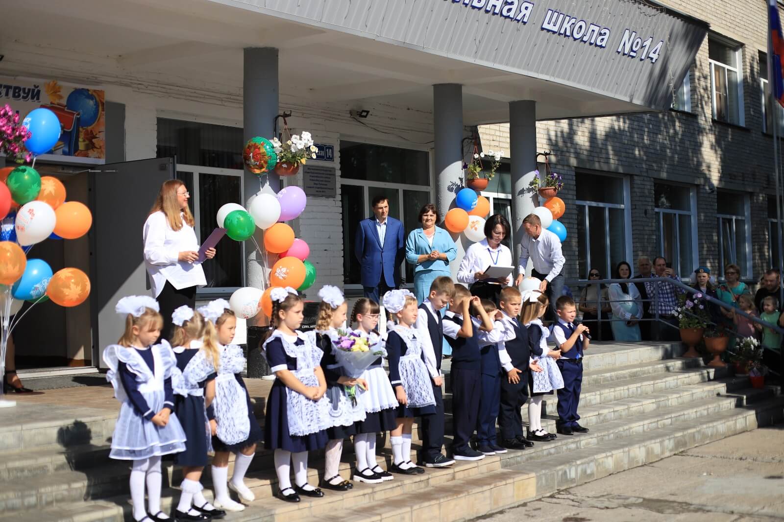Центр образования в пригороде Новосибирска принял 1320 школьников