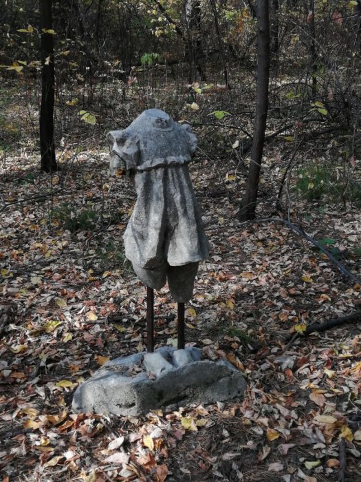 Обезглавленная девочка пугает гостей Заельцовского парка в Новосибирске
