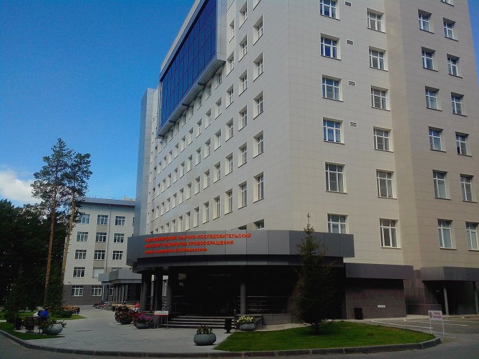 Новосибирская клиника Мешалкина закупает за 300 млн оборудование для лучевой терапии онкологических заболеваний