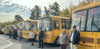 49 новых школьных автобусов поступили в образовательные учреждения Новосибирской области