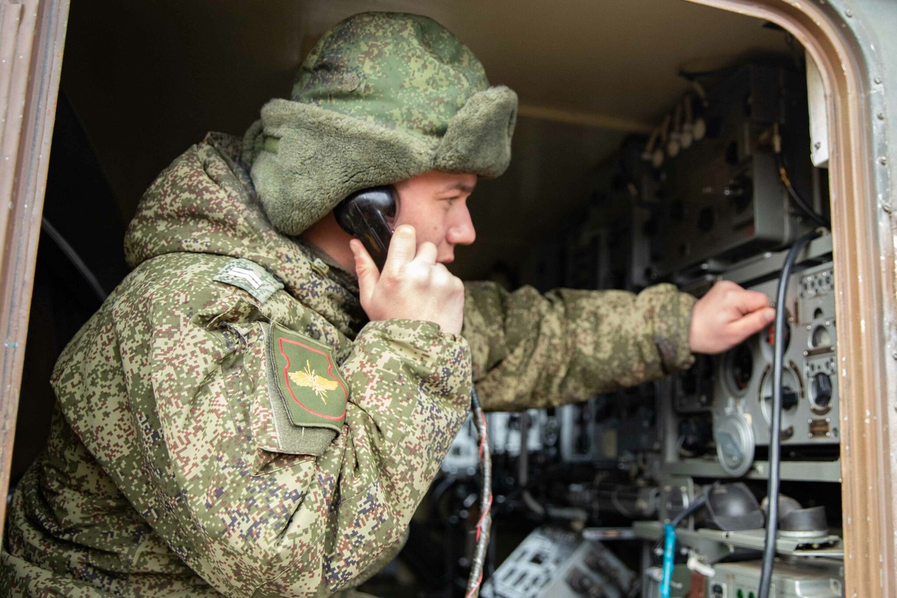 С Днем военного связиста! - парк Патриот