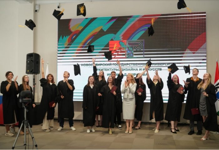 Наталья Багрова с выпускниками
