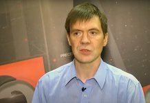 Новосибирский депутат Антонов предложил вырезать «голых» звёзд из новогодних шоу