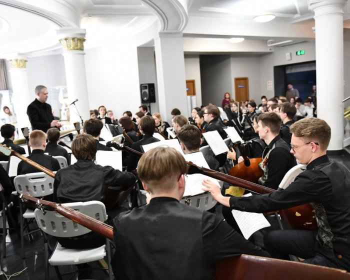 Фото: ВКонтакте/ Юношеский оркестр народных инструментов НСМШ