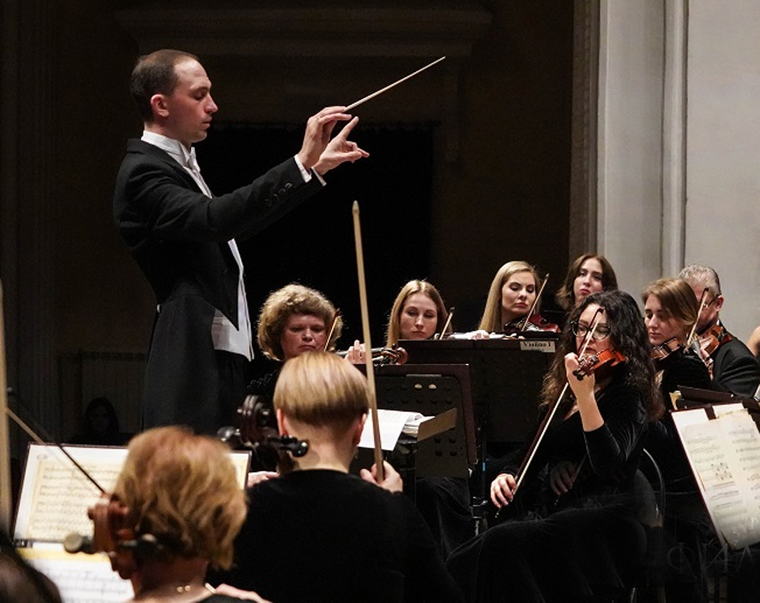 В Новосибирске пройдут концерты Академического симфонического оркестра Луганской филармонии