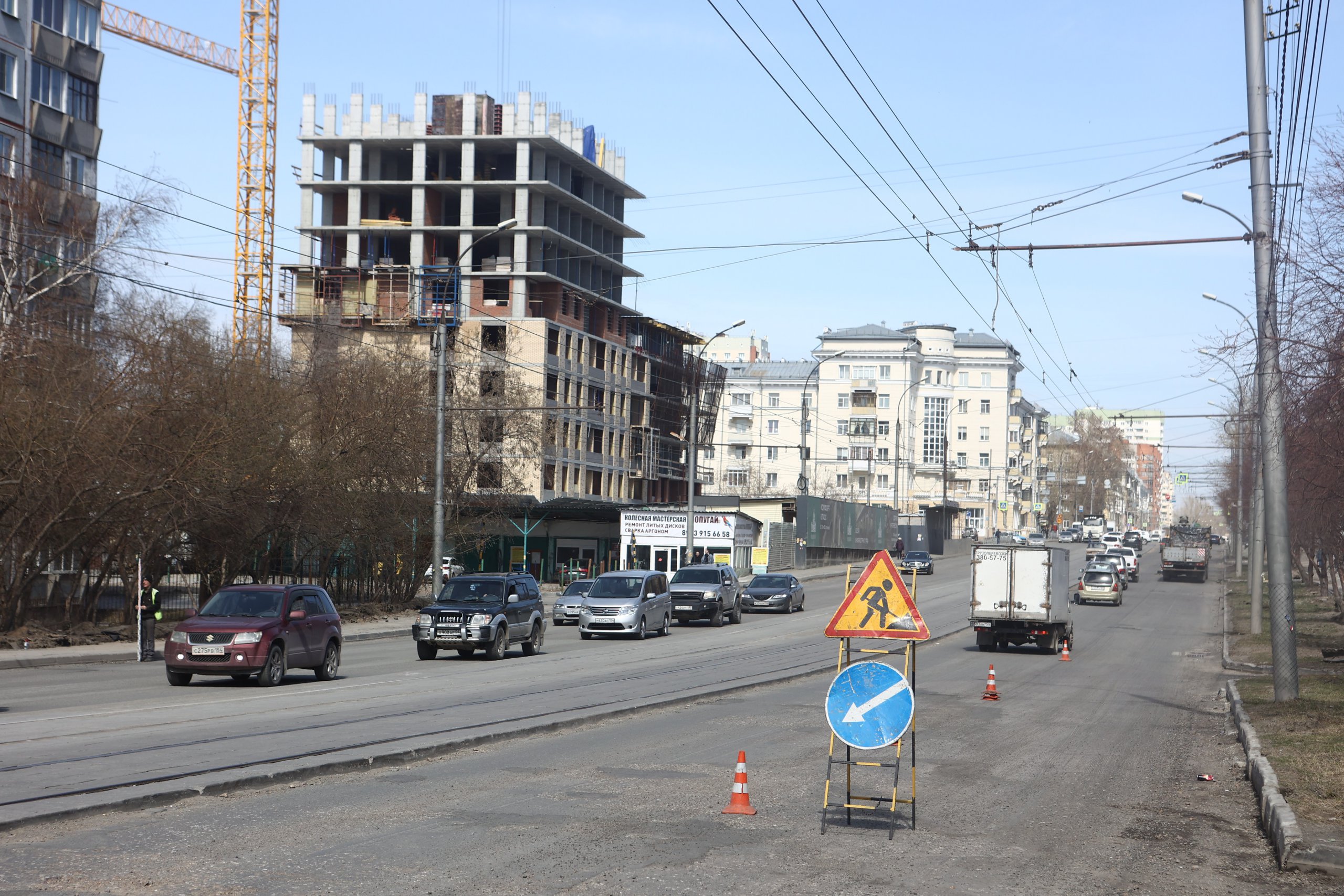 Ремонт улицы Авиастроителей стартовал в Новосибирске по нацпроекту БКД