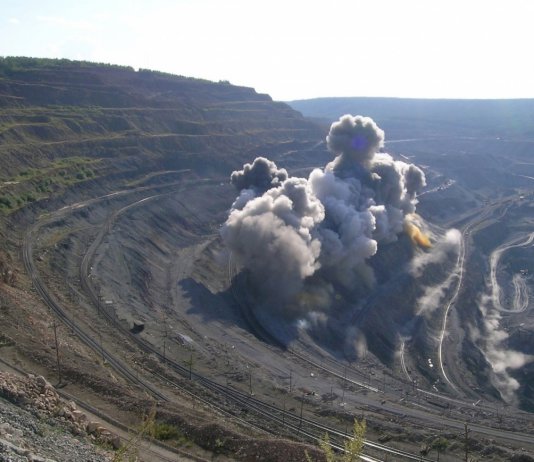 Под Новосибирском перекроют участок федеральной трассы из-за взрывов