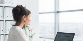 День секретаря в России: Сколько в стране секретарей