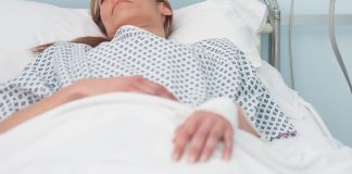 Чуть не умерла из-за колоноскопии: Новосибирская пациентка судится с частной клиникой