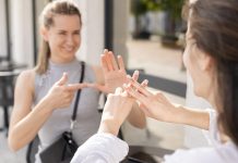 Международный день глухих: Когда учредили праздник