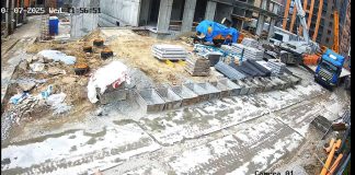 «Сорвалась металлическая тара»: В Новосибирске будут судить прораба после смерти рабочего