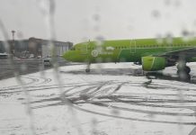 Снегопад вызвал массовую задержку и отмену рейсов в новосибирском аэропорту «Толмачево»