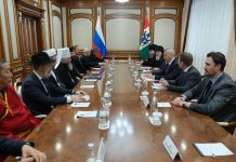 Новосибирский губернатор обсудил с религиозными лидерами духовное и народное единство