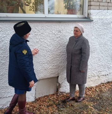 15 сотрудников новосибирской школы с «разрушающимся фундаментом» привлекли к ответственности