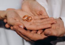 Вьетнамец фиктивно женился на сибирячке ради работы в общепите