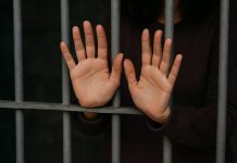 Новосибирскую «целительницу» осудят за обещание «отвести» от клиента правоохранительные органы